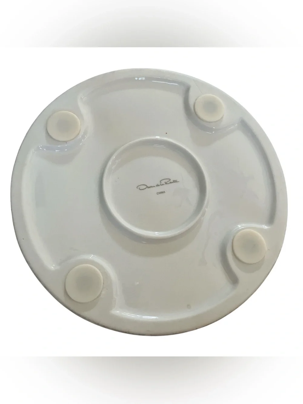 Oscar de la Renta White Embossed Floral Ceramic Pet Dog Bowl